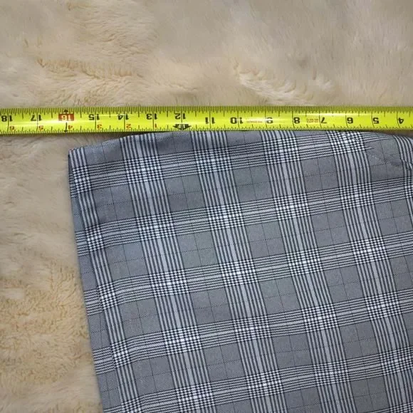 Wild Honey Gray Black Plaid Mini Skirt Size M Pockets Y2K Preppy Grunge - Picture 4 of 10